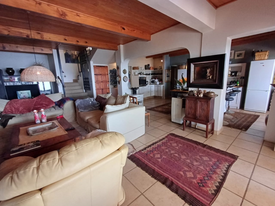 5 Bedroom Property for Sale in Kosmos North West